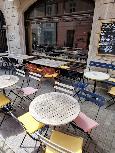 Poštna ulica 3, 2000 Maribor