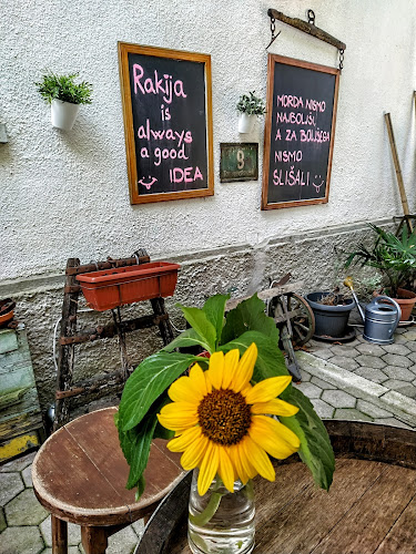 GOSTILNA POD KOSTANJI - Gastronomija in gostinstvo