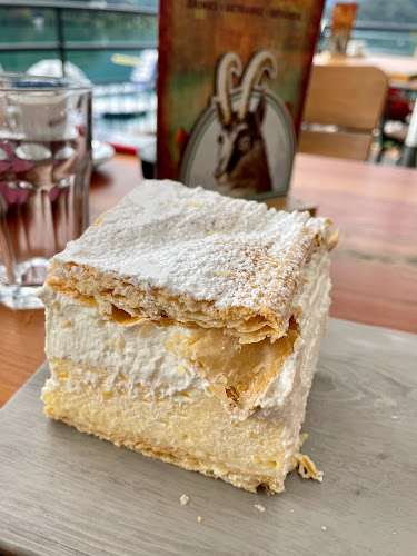 Grajska plaza Restaurant - Gastronomija in gostinstvo