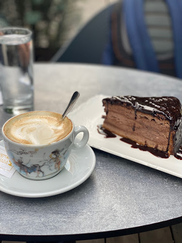 Okrepčevalnica "Caffe Granada" Nedžat Durmiši s.p. - Ljubljana