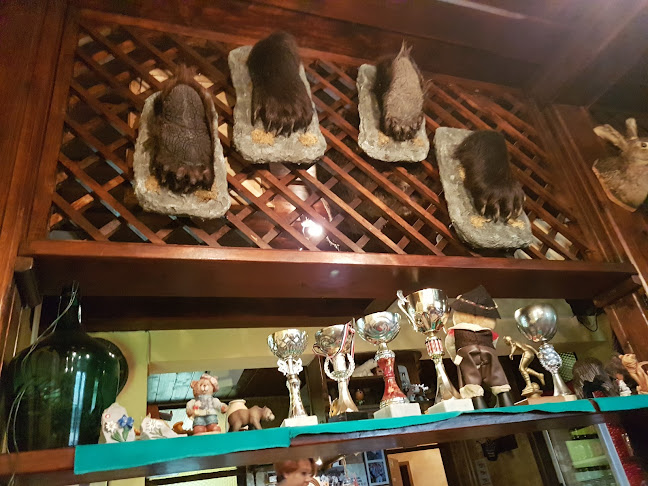 GOSTILNA LOVSKI DOM STOL - Gastronomija in gostinstvo