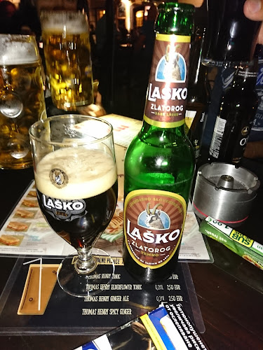 Petkovškovo nabrežje 17, 1000 Ljubljana