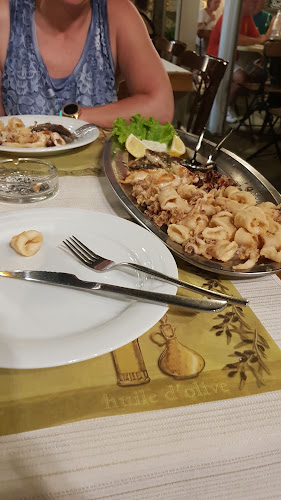 Spužva Beach Bar - Gastronomija in gostinstvo