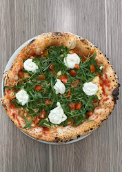 Pizza Fabrika - by Glowen