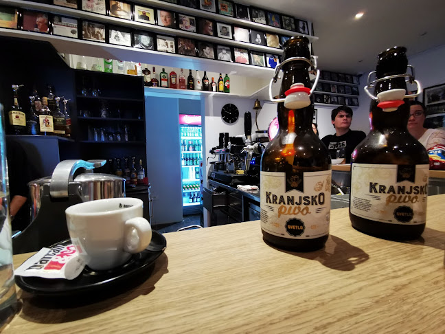 Opinii despre Cafe galerija Pungert în Kranj - Gastronomija in gostinstvo