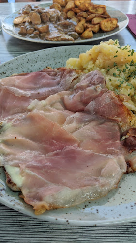 Trg golobarskih žrtev 24, 5230 Bovec