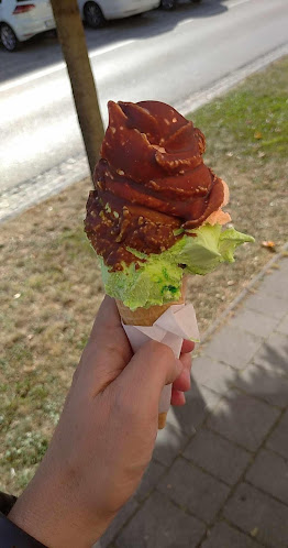 Comentarii opinii despre Slaščičarna Mango