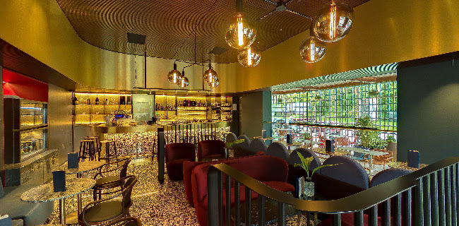 Opinii despre Acapulco Lounge Bar în Ljubljana - Gastronomija in gostinstvo