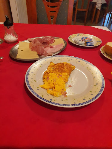 Penzion Zeleni Kakadu Cvetka Wregg S.P. - Gastronomija in gostinstvo