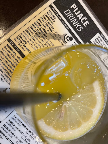 Pritličje - Gastronomija in gostinstvo