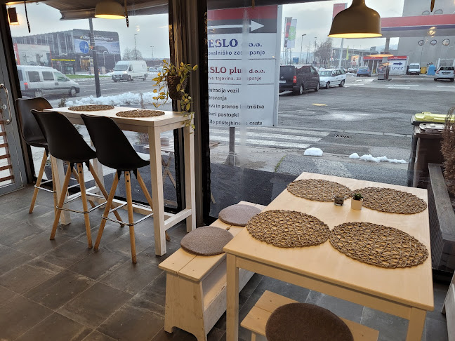 Opinii despre Fast 5 House în Ljubljana - Gastronomija in gostinstvo