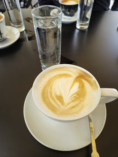 Petkovškovo nabrežje 67, 1000 Ljubljana