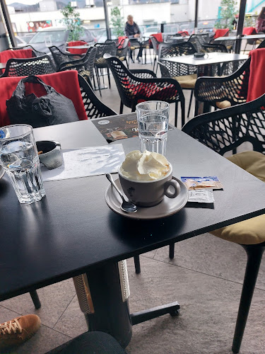 Hof Caffe - Gastronomija in gostinstvo