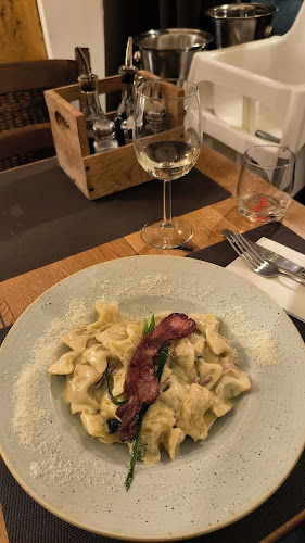 Opinii despre Marley & Me în Ljubljana - Gastronomija in gostinstvo