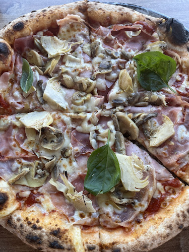 Pizzerija in špageterija "Potepuh", Uroš Mencinger s.p.