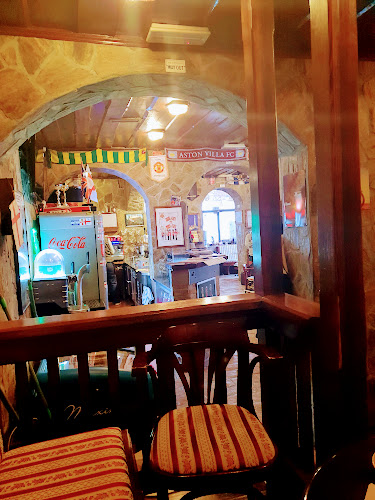 England Pub (Bar) - Gastronomija in gostinstvo