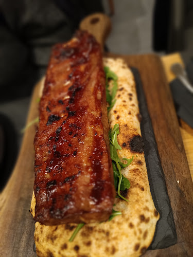 Gostilna Tri zvezde, Erika Kure s.p.