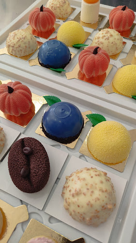 Cake O'Clock-Urška peče