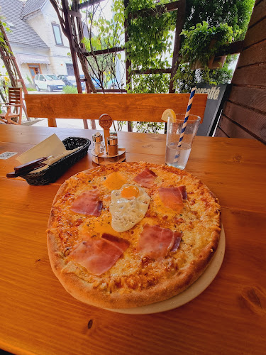 Picerija HITRI - Gastronomija in gostinstvo