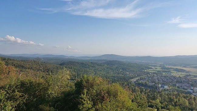 Koča Mladika na Pečni rebri (733 m)