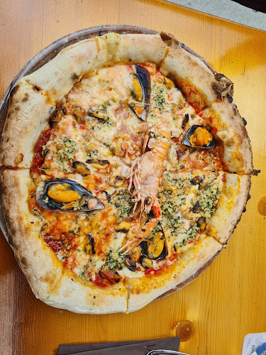 Opinii despre Pod Velbi în Begunje na Gorenjskem - Gastronomija in gostinstvo