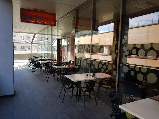 Opinii despre Kavarna in restavacija Pavon în Ljubljana - Gastronomija in gostinstvo