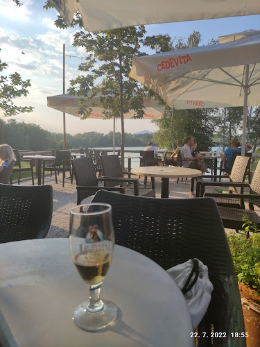 Big Bear Burger Bistro