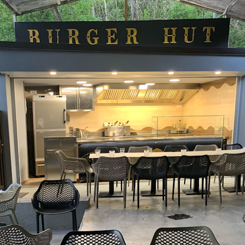 BURGER HUT TROJA