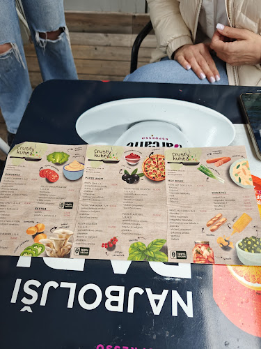 Crusty Kuhna - Gastronomija in gostinstvo