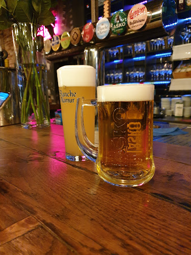 Comentarii opinii despre Fabrika