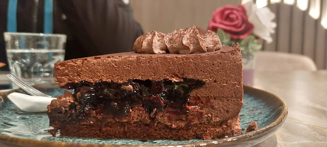 LEDENA - Slaščičarna & Bar - Gastronomija in gostinstvo