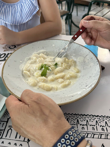 Pr’ Šefu - Gastronomija in gostinstvo