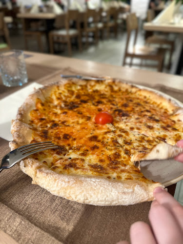 Opinii despre Lipa kavarna, pivnica in restavracija în Podčetrtek - Gastronomija in gostinstvo