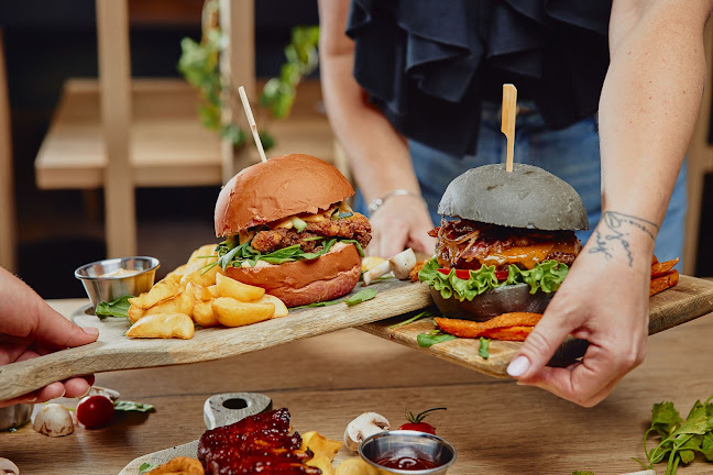 Gostilna, picerija in apartmaji Štalca - Gastronomija in gostinstvo