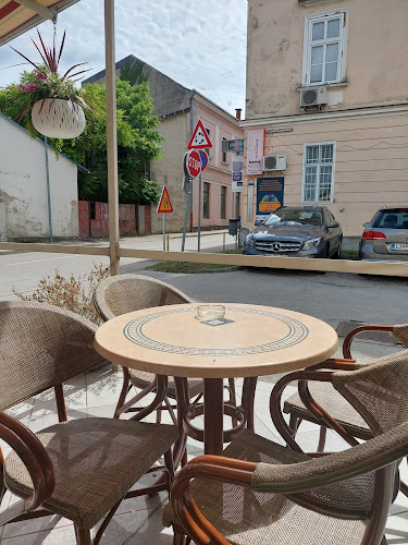 Slaščičarna Urška Brežice - Gastronomija in gostinstvo