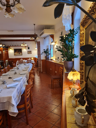 Trg golobarskih žrtev 27, 5230 Bovec