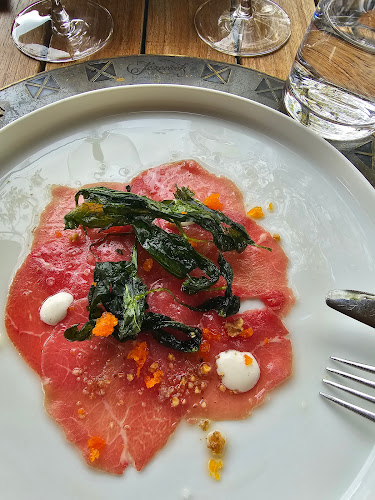 Comentarii opinii despre Dvor Jezeršek Brnik