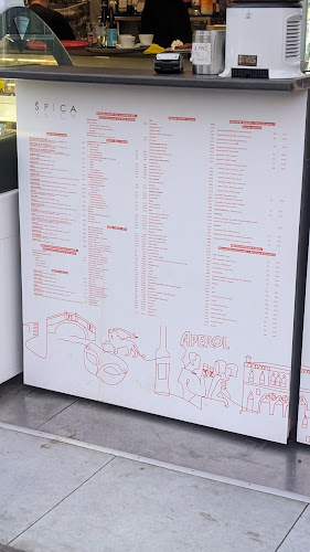 Gruberjevo nabrežje 20, 1000 Ljubljana