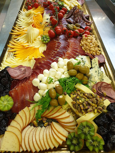 Bravničarjeva ulica 13, 1000 Ljubljana