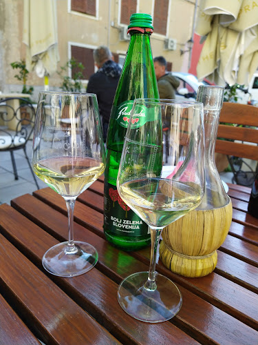 Partizanska ulica 2, 6330 Piran