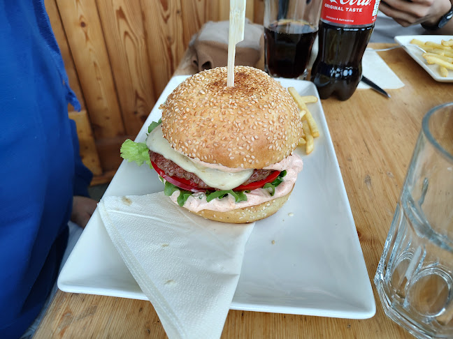 Orlove glave - Gastronomija in gostinstvo