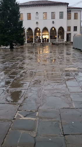 Golden Loggia Koper - Gastronomija in gostinstvo