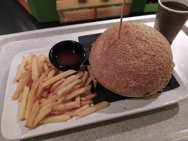 Comentarii opinii despre Restavracija UFO