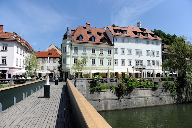 Cankarjevo nabrežje 7, 1000 Ljubljana