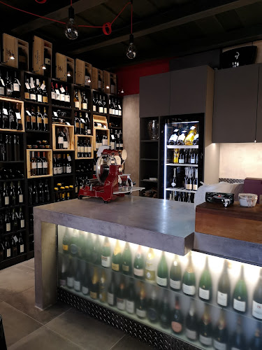 Polek | Vinoteka & Wine bar - Gastronomija in gostinstvo