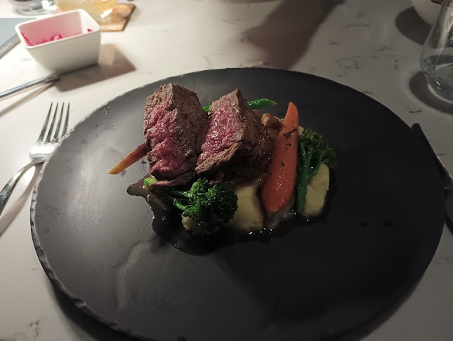 B-restavracija&bar - Gastronomija in gostinstvo