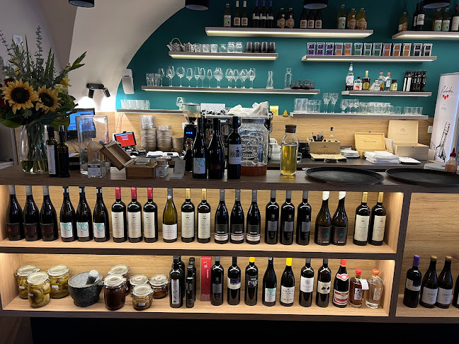 Gaudi&Naan - Gastronomija in gostinstvo