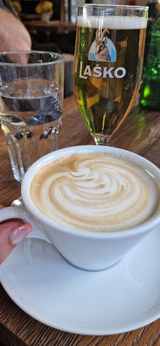 Mesarska cesta 10, 1000 Ljubljana