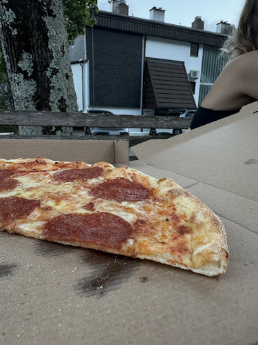 Pizzeria KingPizza - Gastronomija in gostinstvo