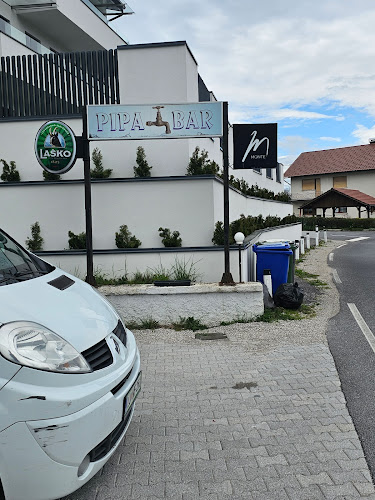 Opinii despre Pipa bar, gostinske storitve Joan Mozina s.p. în Logatec - Gastronomija in gostinstvo